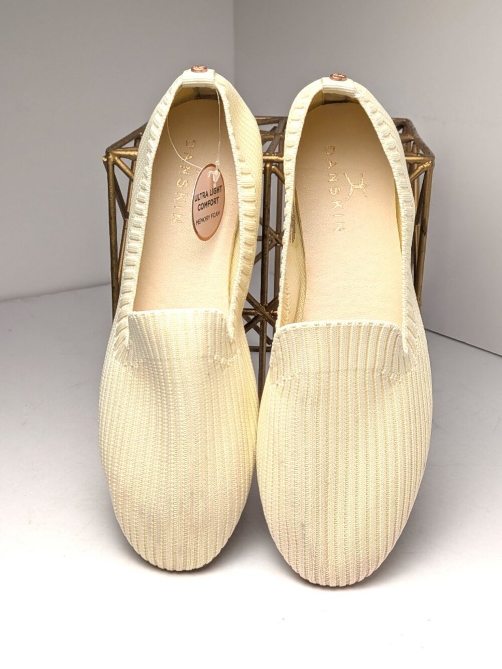 Danskin Wish Pale Yellow Ribbed Slip‑On Flats — Size 6.5 — NWT - Picture 3 of 10